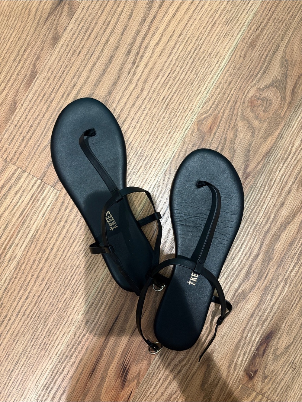 TKEES Black Women's Sandals - size 7 NWOT
